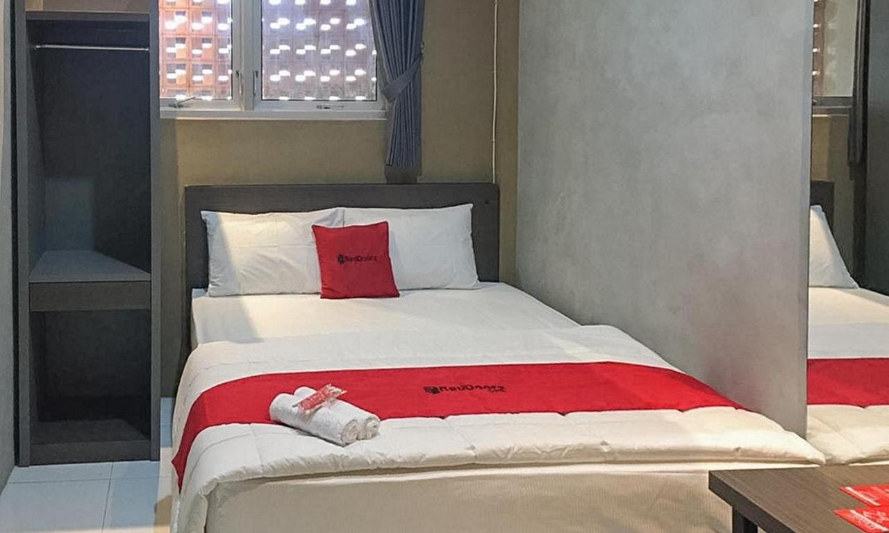 Hotel RedDoorz near Wisata Paribendo Bukit Lawang Zewnętrze zdjęcie